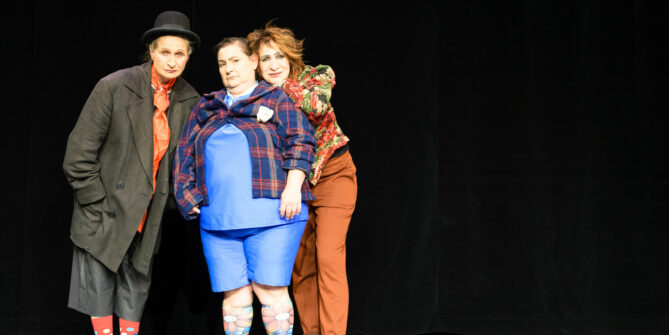 Dimitri-Gargiulo-Dimitri »Sorelle Forelle« Ein- und Ausgänge Mit Masha Dimitri, Nina Dimitri, Silvana Gargiulo Regie: Ueli Bichsel