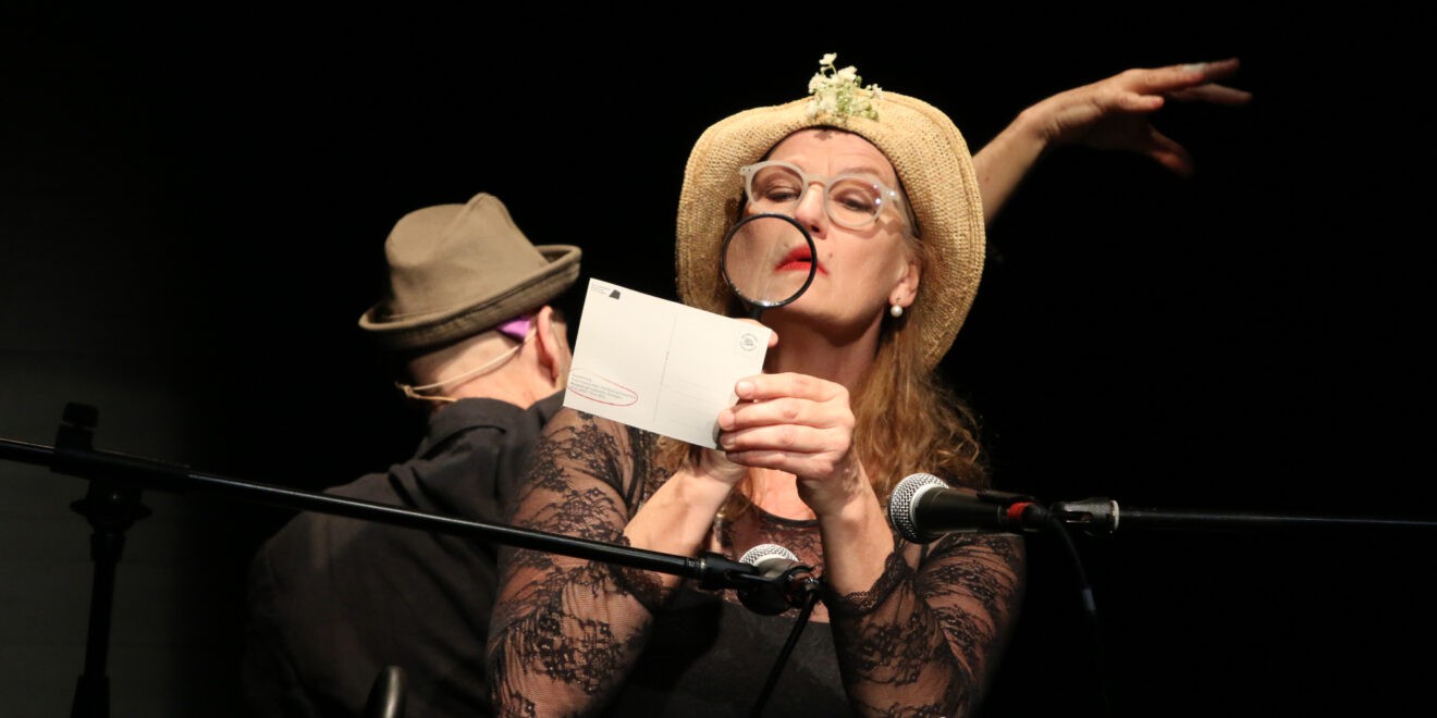 Samuel Beckett Glückliche Tage Regie: Christof Küster Forum Theater Stuttgart