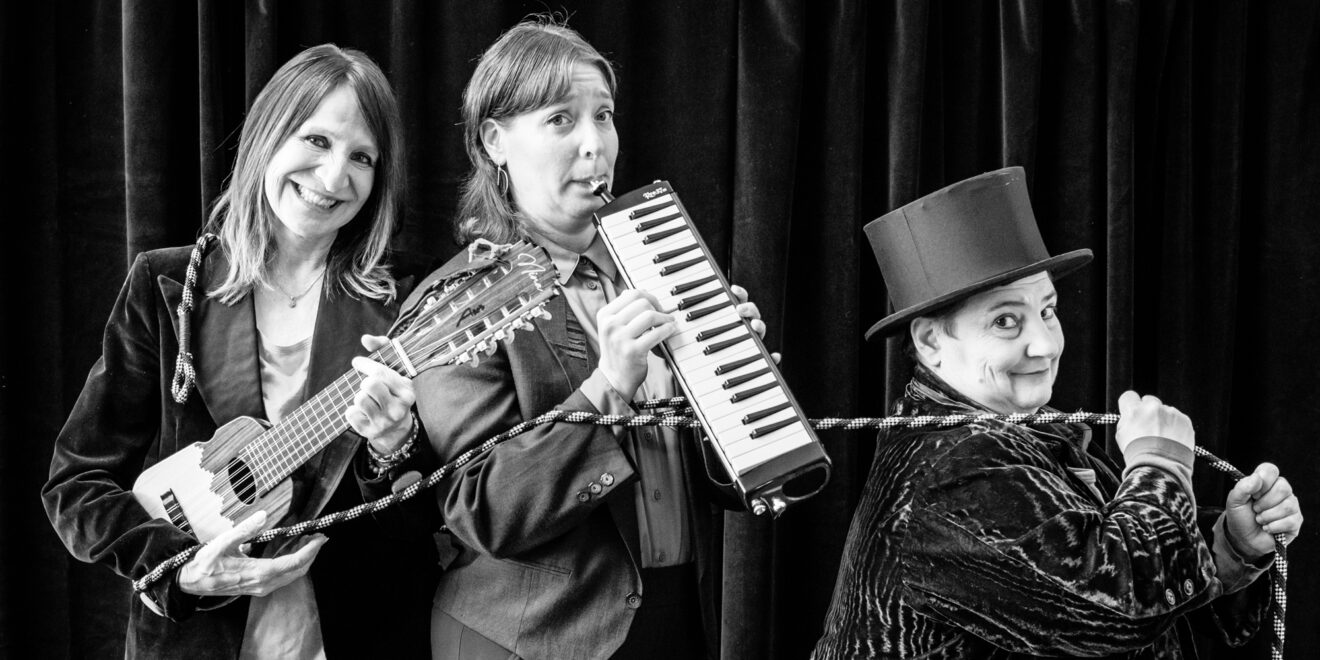Famiglia Dimitri im Forum Theater Stuttgart Questa E Quella