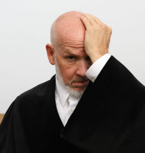 Der zerbrochne Krug Forum Theater Premiere Stuttgart theaterprogramm