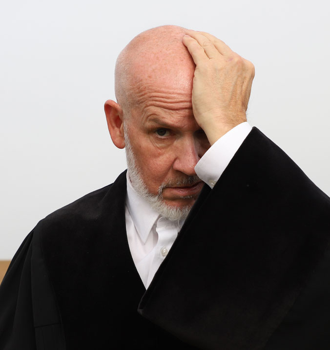 Der zerbrochne Krug Forum Theater Premiere Stuttgart theaterprogramm